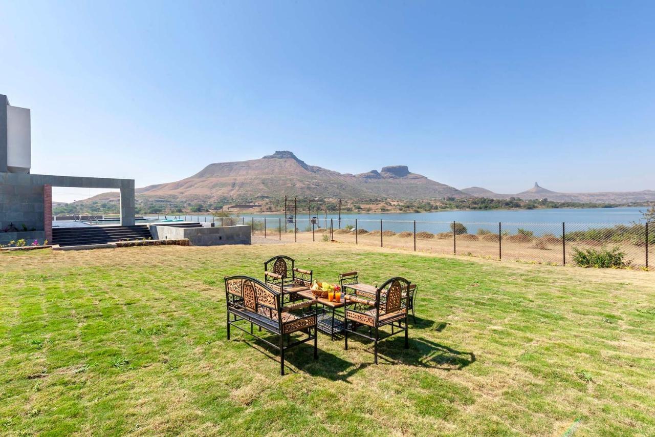 Stayvista'S Bellisimo Panorama - Lakeside Oasis With Infinity Pool, Modern Interiors, Open-To-Sky Bathtub, And Lush Green Lawn Nashik Dış mekan fotoğraf